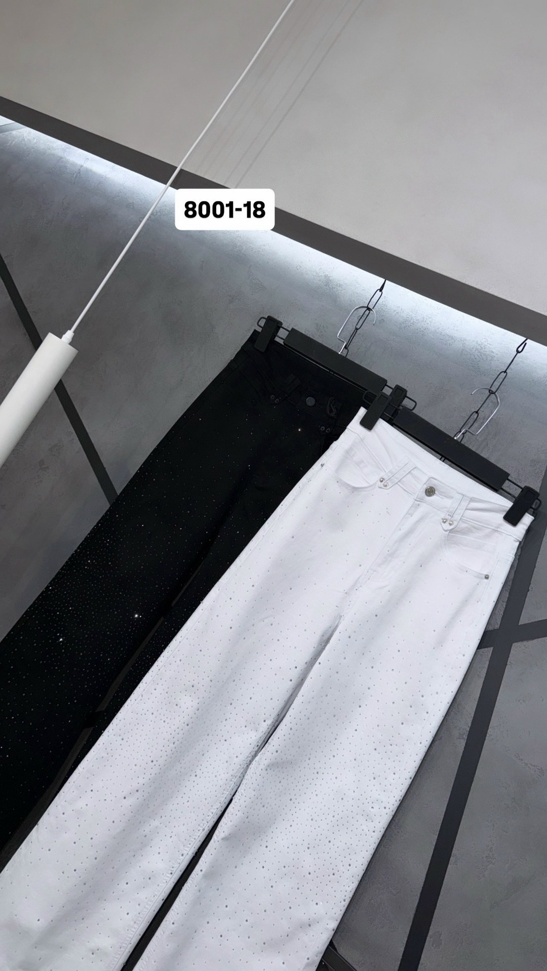 белые джинсы,джинсы белые женские,белые джинсы широкие,джинсы со стразами,брюки со стразами