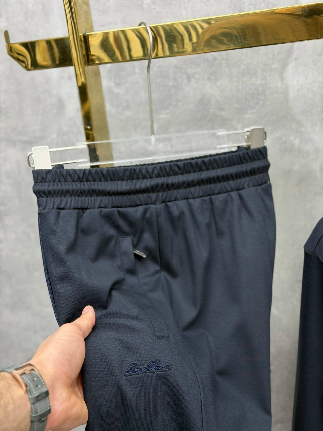 спортивный костюм brunello cucinelli,спортивный костюм loro piana,спортивный костюм мужской loro piana,спортивный костюм kiton,мужская спортивная одежда с капюшоном