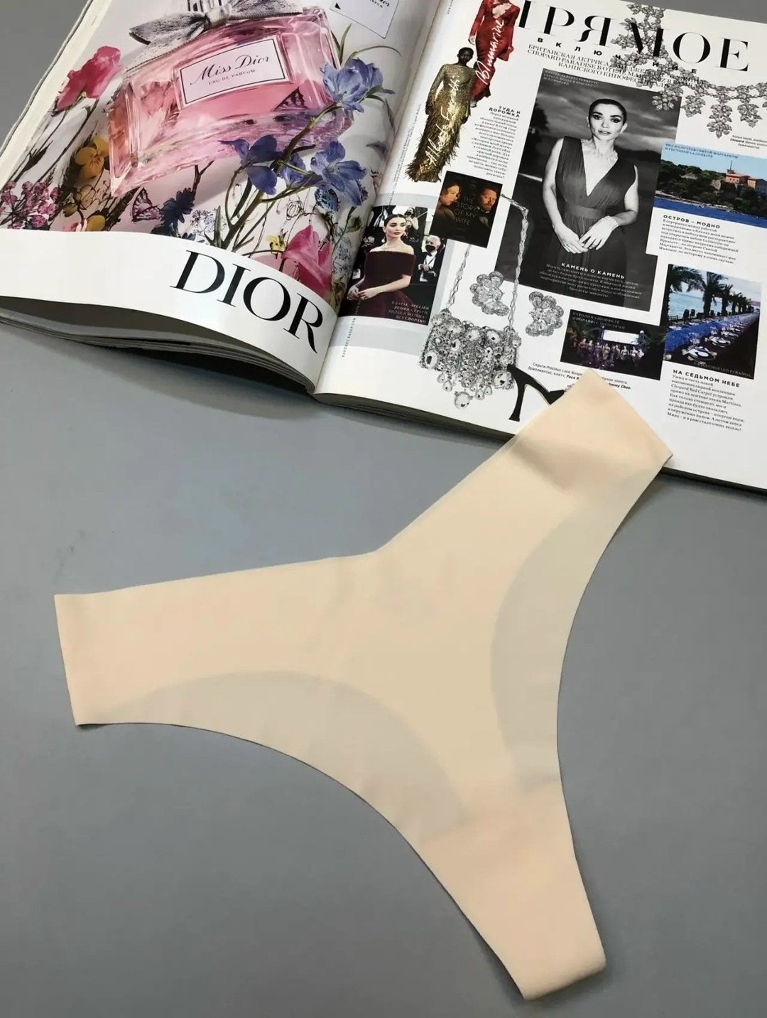 женские бесшовные трусы стринги,бесшовные стринги,женские трусы стринги,стринги белые,женские стринги