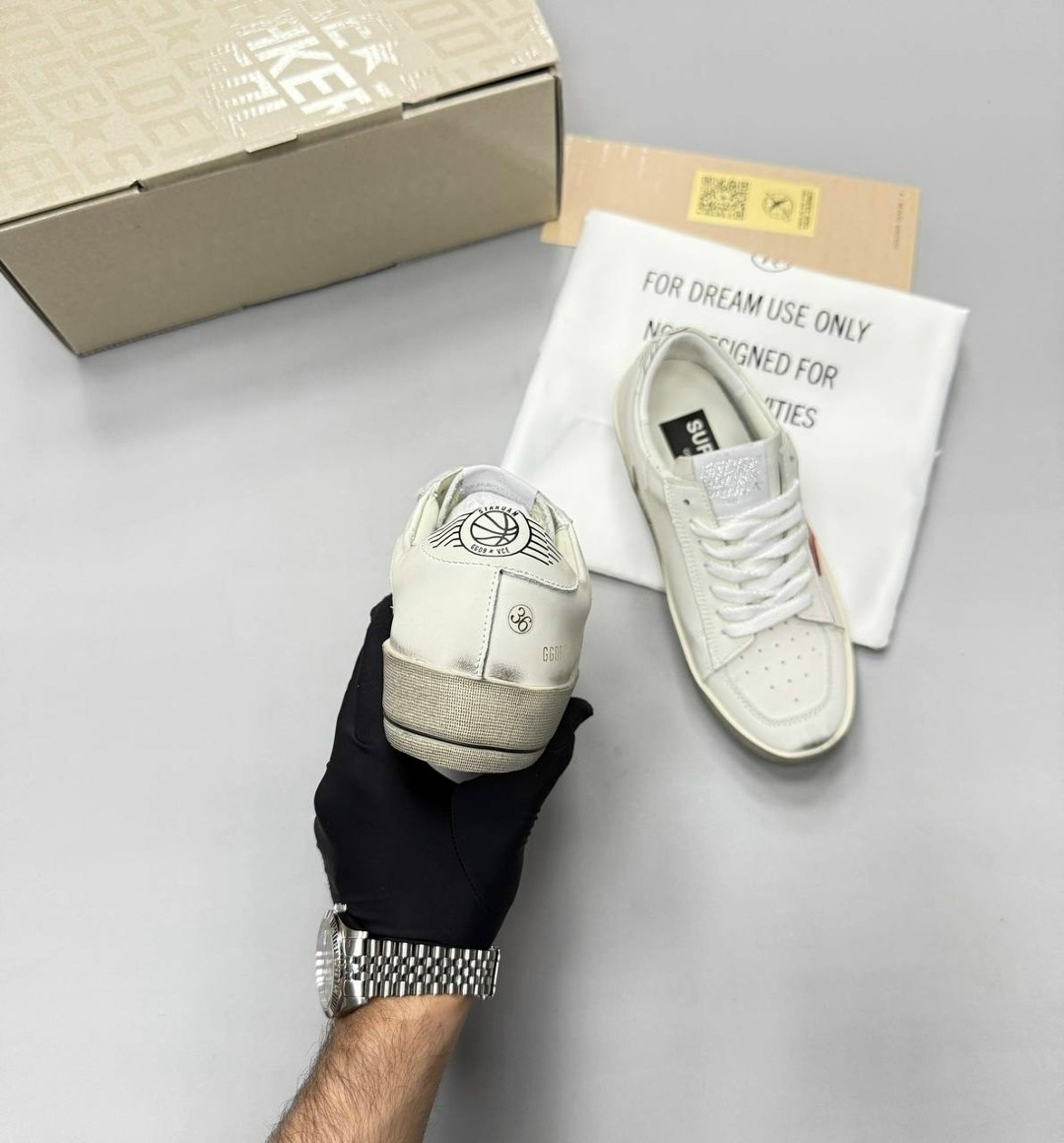 кеды golden goose,кроссовки golden goose,golden goose кеды ball star с блестками белый,golden goose кеды ball star с эффектом потертости белый,golden goose deluxe brand белые кожаные кеды