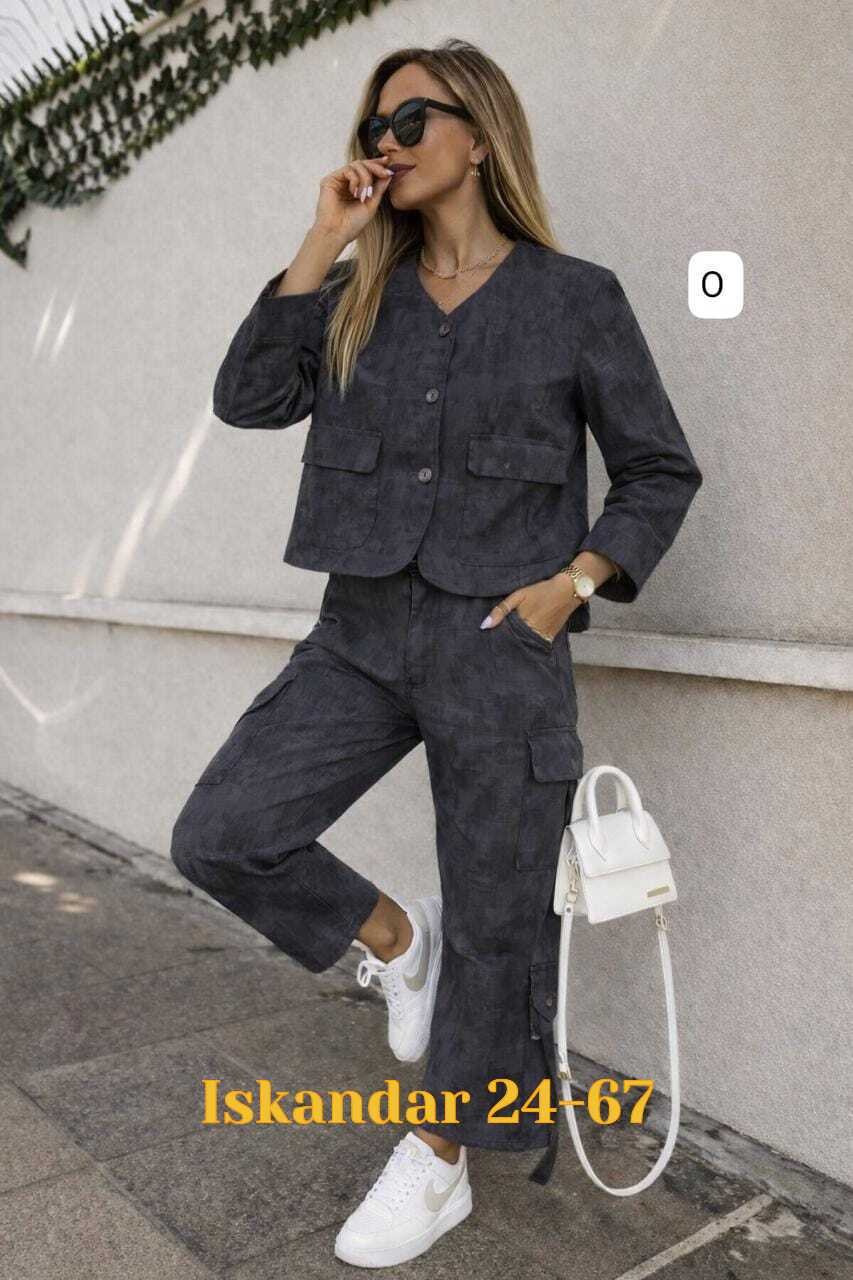 женский брючный костюм,костюм классический,костюм брючной деловой,костюм женский,модный костюм