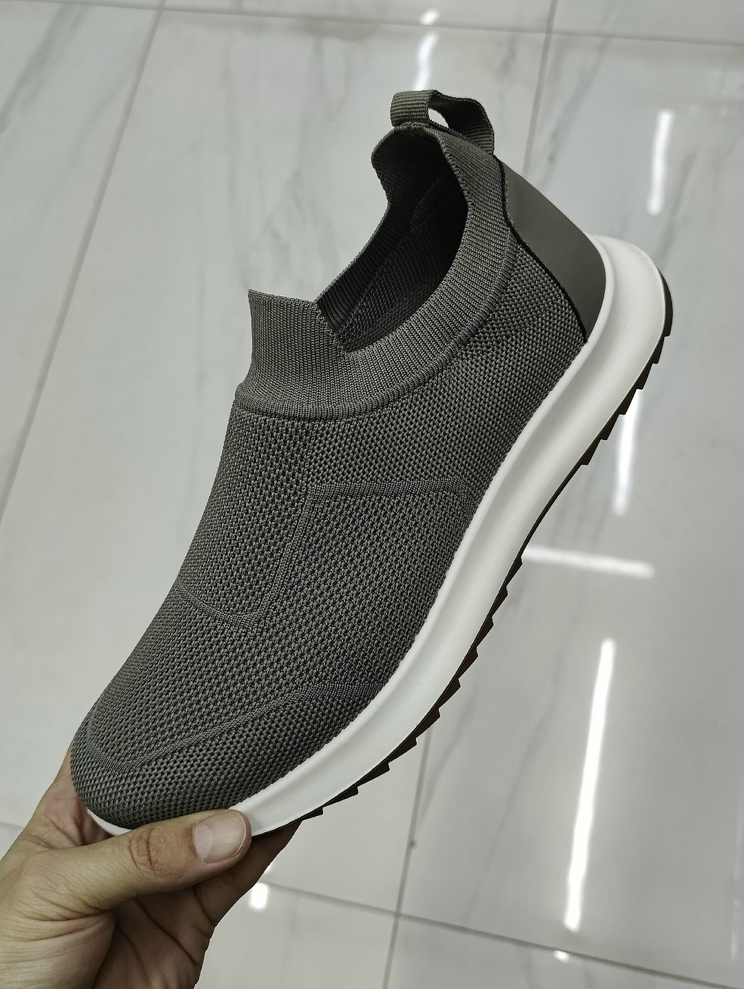 ,кроссовки женскиe,женские кроссовки удобные,спортивные текстильные кроссовки,кроссовки модные