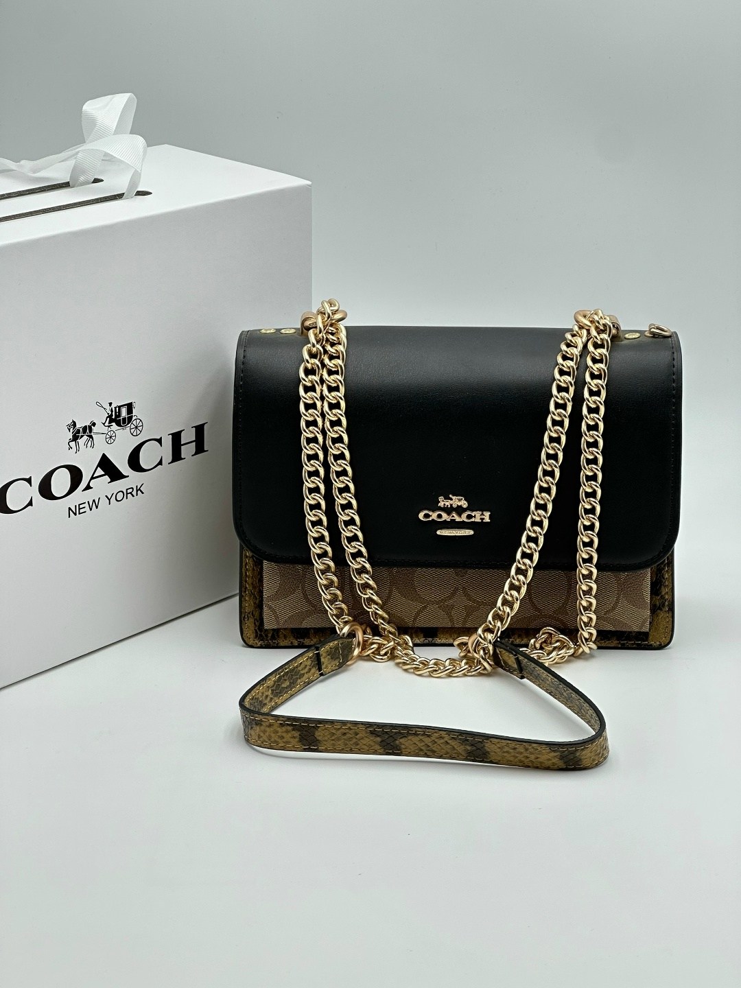 женская сумка coach,сумка coach,сумка coach через плечо,женская кожаная сумка через плечо coach klare,сумка