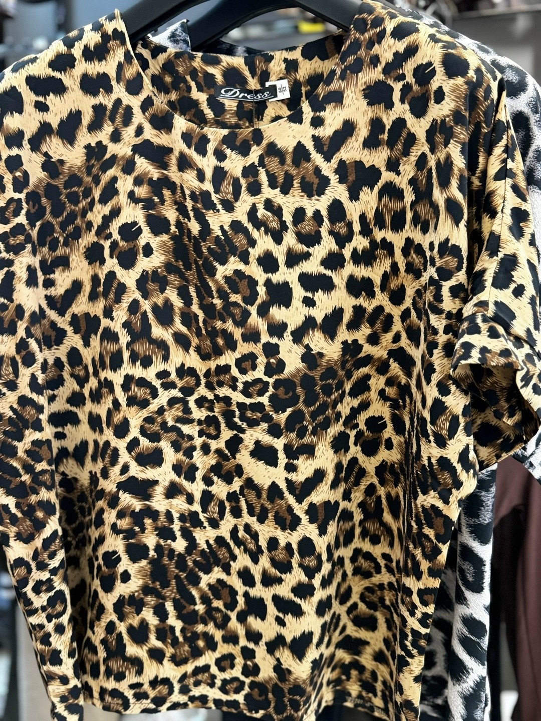 футболка с леопардовым принтом,леопардовая футболка,футболки женская,леопардовый,футболки с принтом