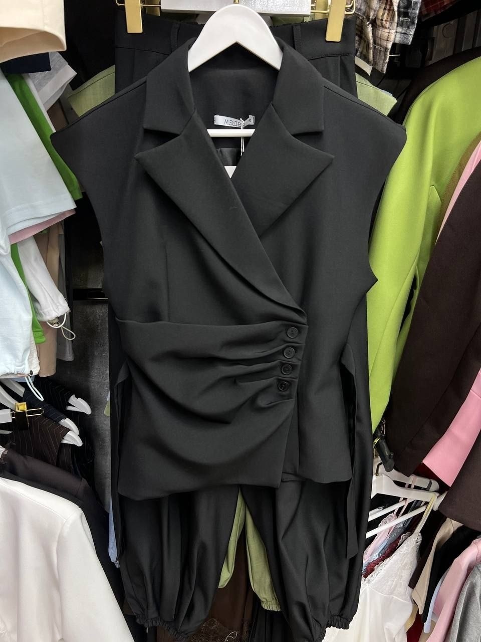 модные костюмы,стильные костюмы,костюм брючный с жилетом,брючный костюм с жилеткой,костюм с жилетом и брюками