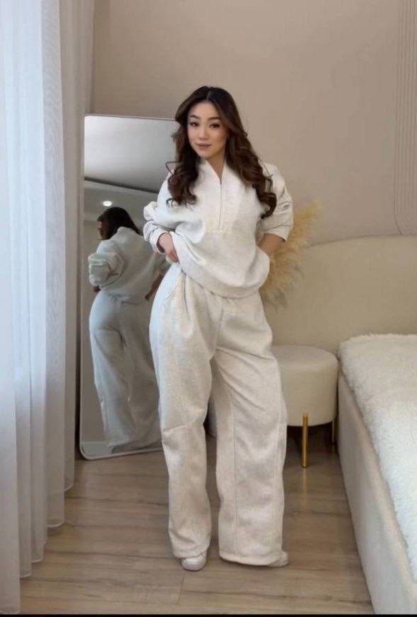 костюм женский,костюм спортивный,костюм белый,костюм женский теплый,женский спортивный костюм на флисе