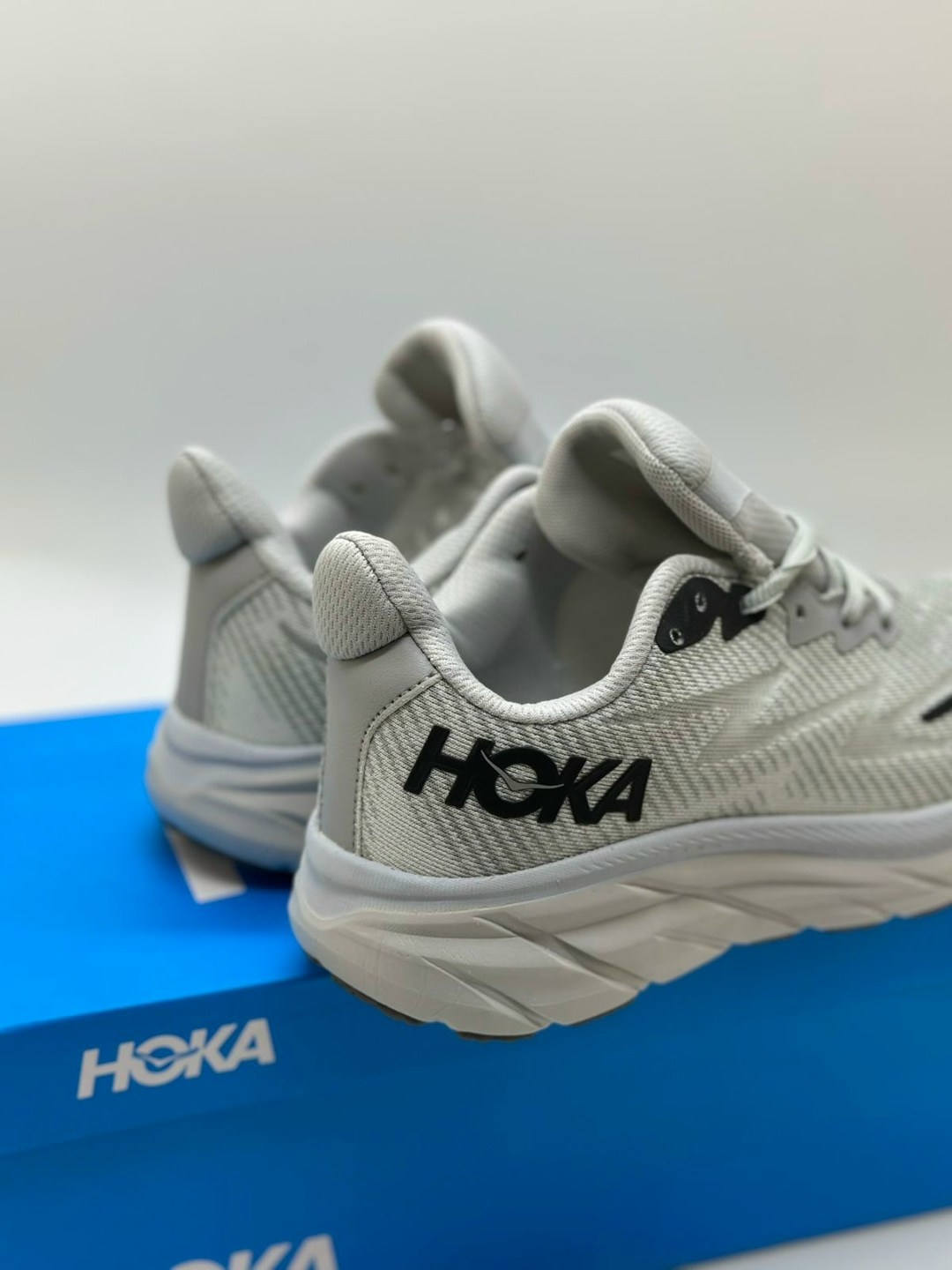 кроссовки hoka one one,кроссовки hoka,кроссовки,беговые кроссовки hoka,хока кроссовки
