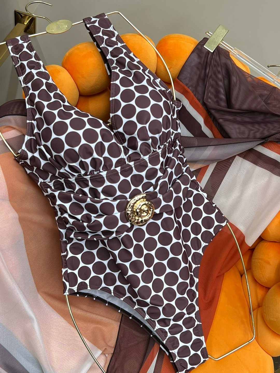 девушка,женщин,красивая девушка,брюнетка,красива женщина