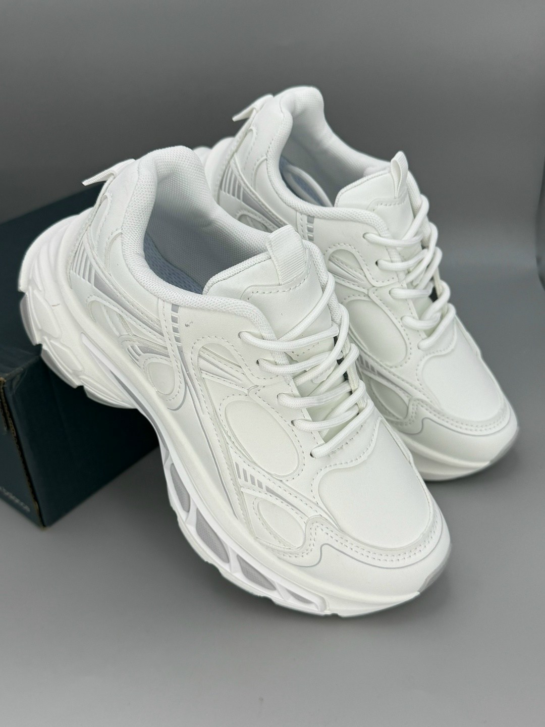 женские кроссовки,белые кроссовки,кроссовки, спортивные,массивные кроссовки