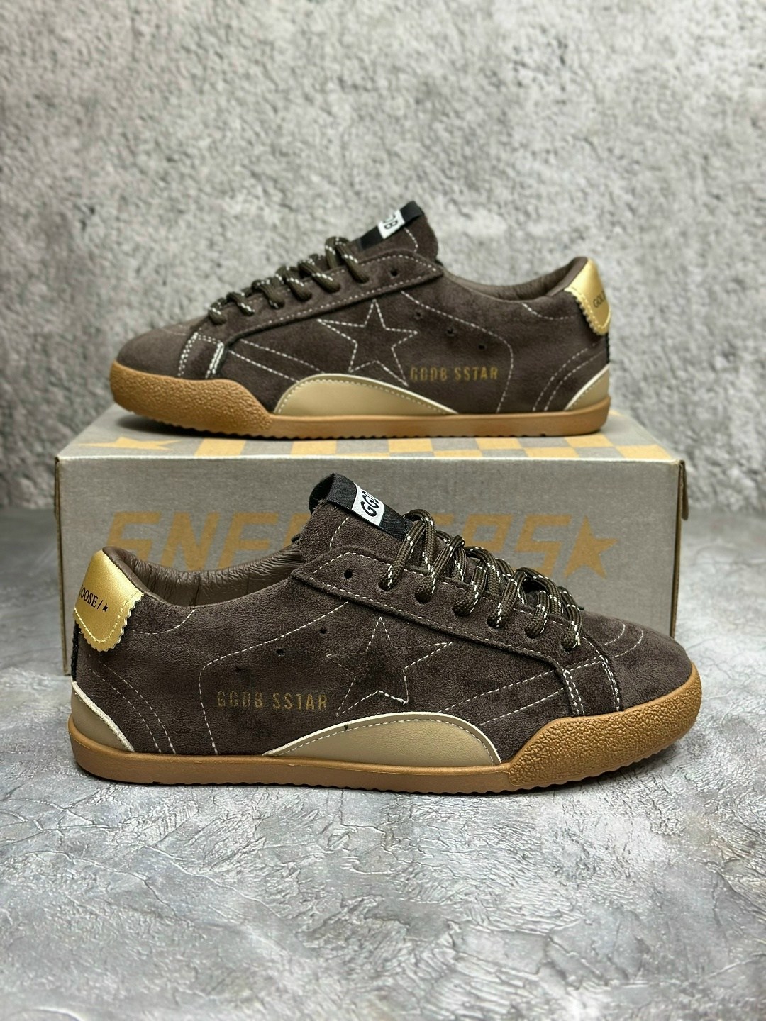 golden goose кеды superstar со вставками коричневый,замшевые кроссовки super-star golden goose зеленый,кроссовки golden goose,кеды golden goose,