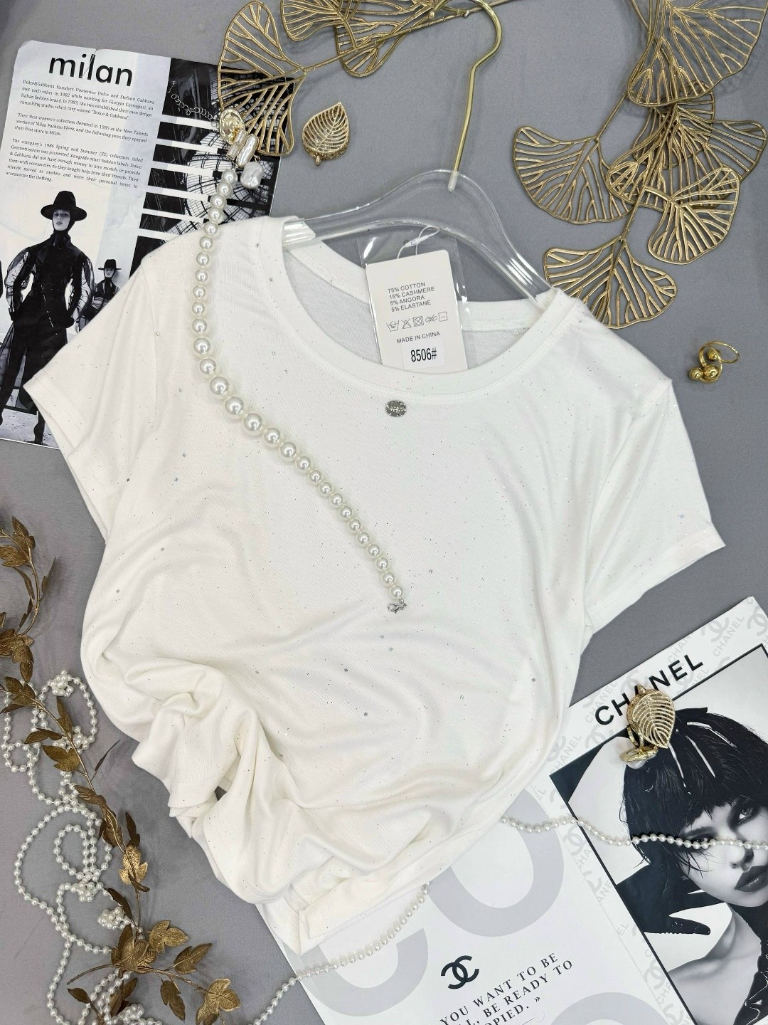 бежевая футболка женская,футболка бежевая однотонная,женская футболка,футболка с цепочкой,футболка бежевая