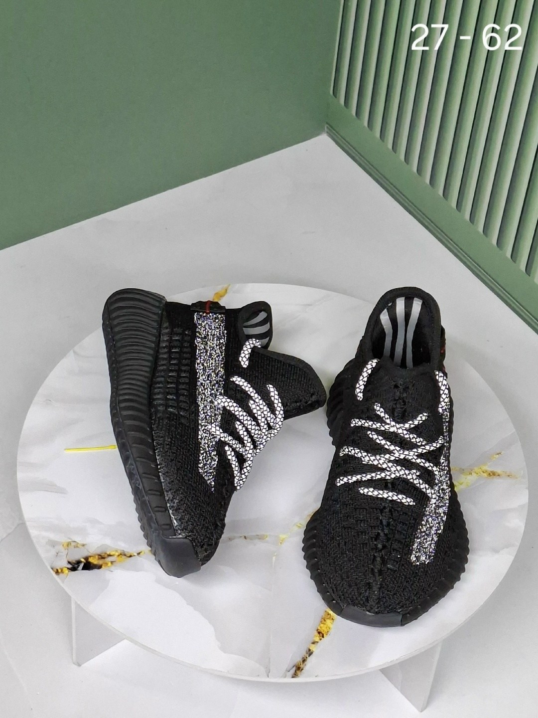 adidas yeezy boost 350,adidas yeezy 350 black reflective,кроссовки adidas yeezy boost 350,adidas yeezy boost 350 v 2,yeezy boost 350 v 2