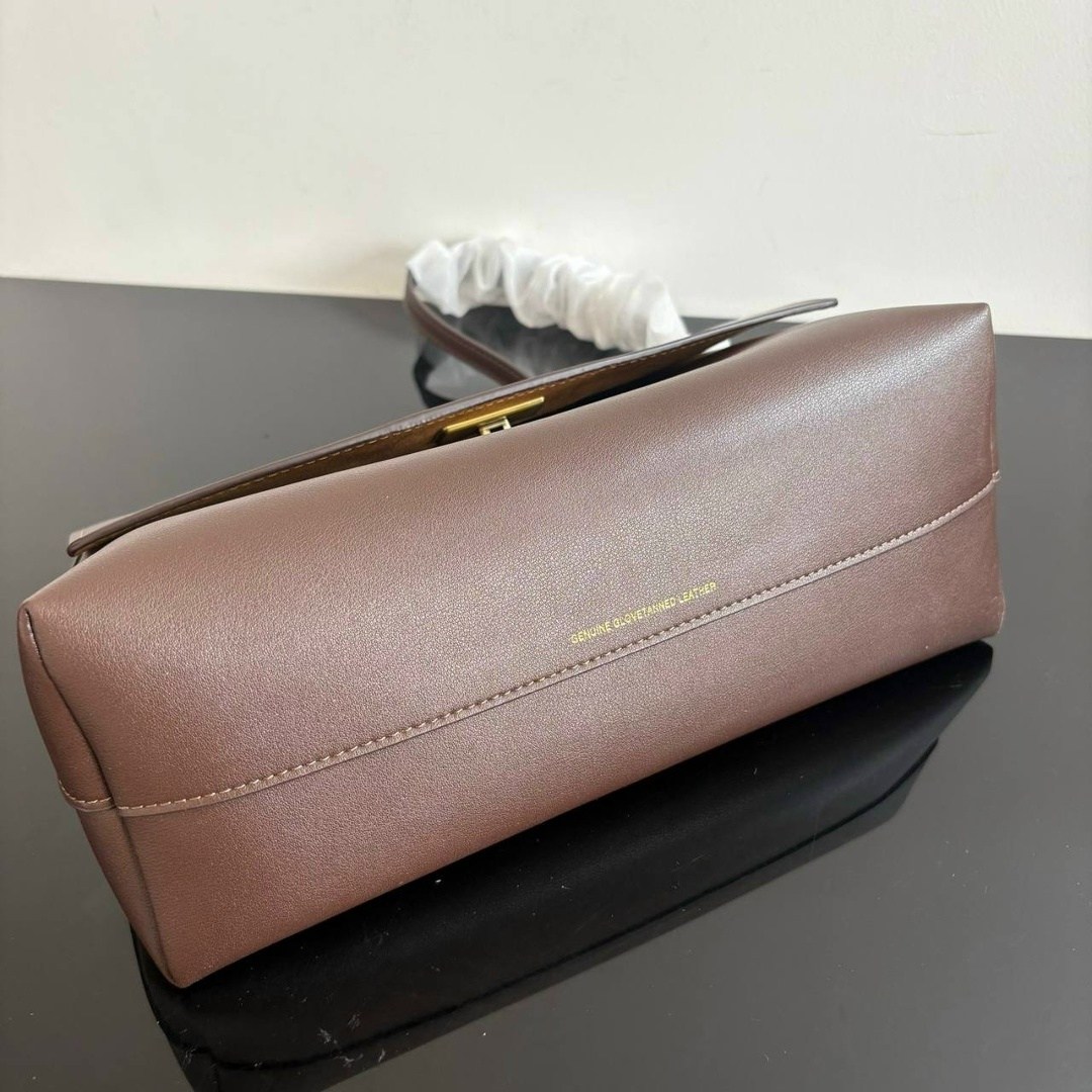 сумка,сумка багет,женская сумка,кожаная сумка,сумки на плечо