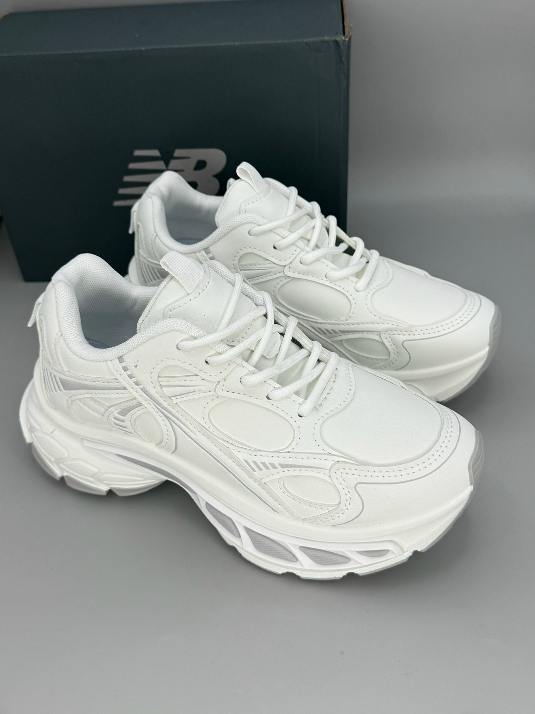 женские кроссовки,белые кроссовки,кроссовки, спортивные,массивные кроссовки