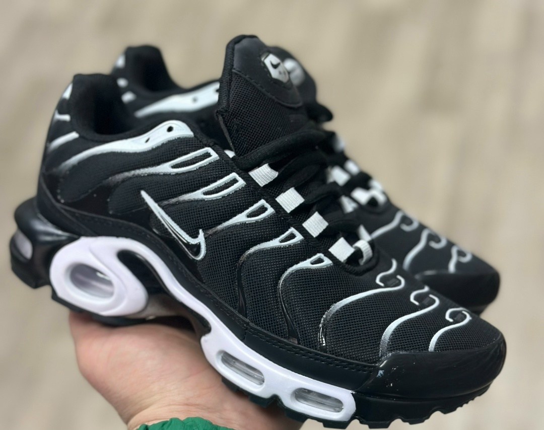 кроссовки nike air max tn plus,nike air max plus tn,nike air max plus tn black,nike air max plus,nike air max tn
