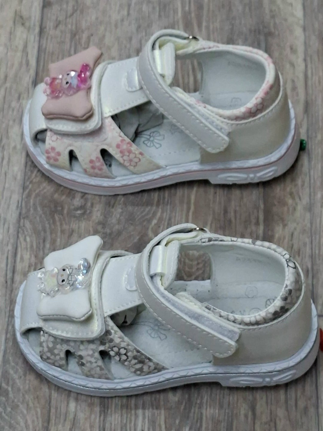 детские сандалии,детская ,,детские босоножки,сандалии для девочек