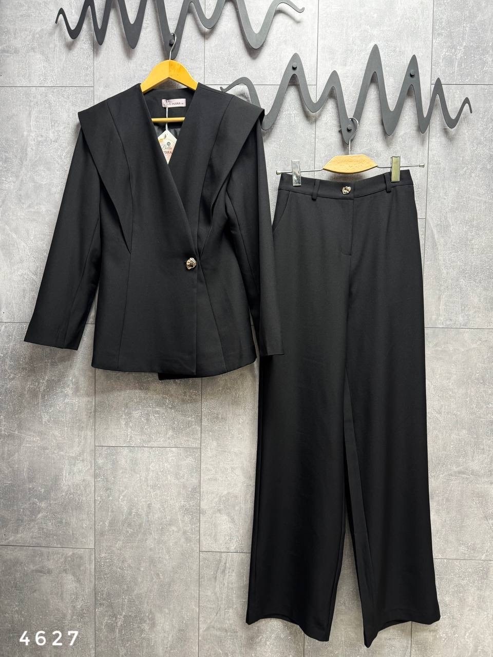 брючный костюм,женский брючный костюм,черный брючный костюм,костюм с брюками палаццо,костюм брюки палаццо + кроп-жакет