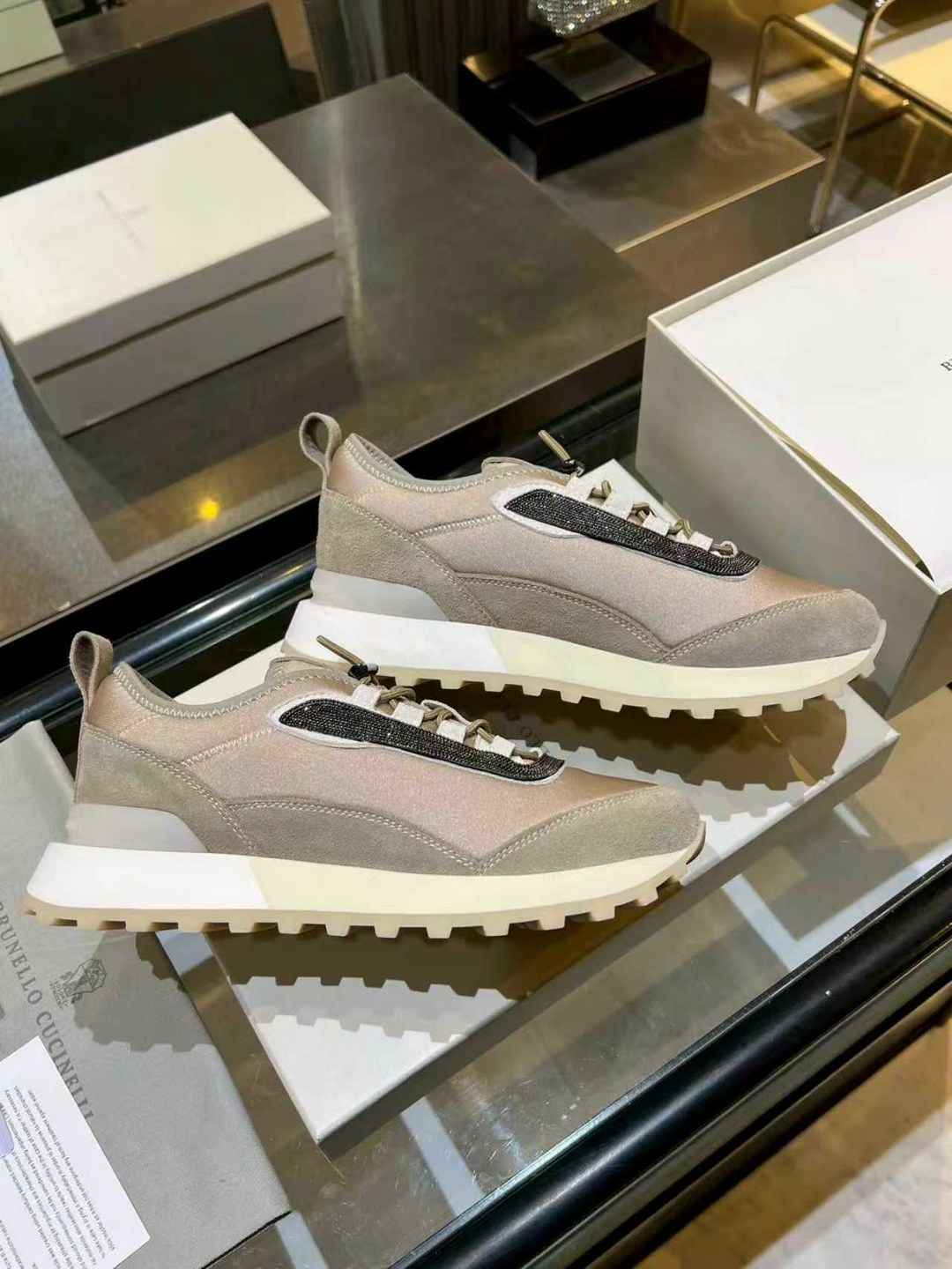 ,кроссовки женскиe,комбинированные кроссовки brunello cucinelli,brunello cucinelli кроссовки,замшевые кроссовки brunello cucinelli