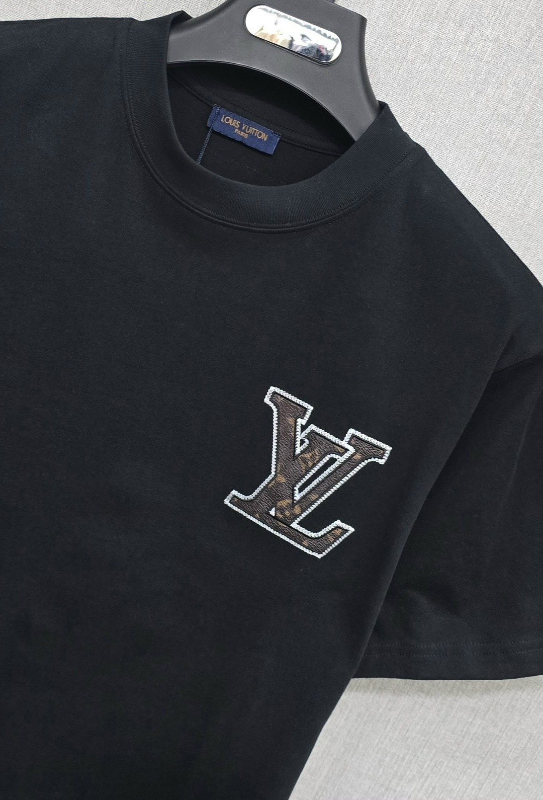 майка луи виттон мужские,луи виттон футболка мужская оригинал,футболка луи витон оригинал,футболка луи виттон нба,футболка louis vuitton