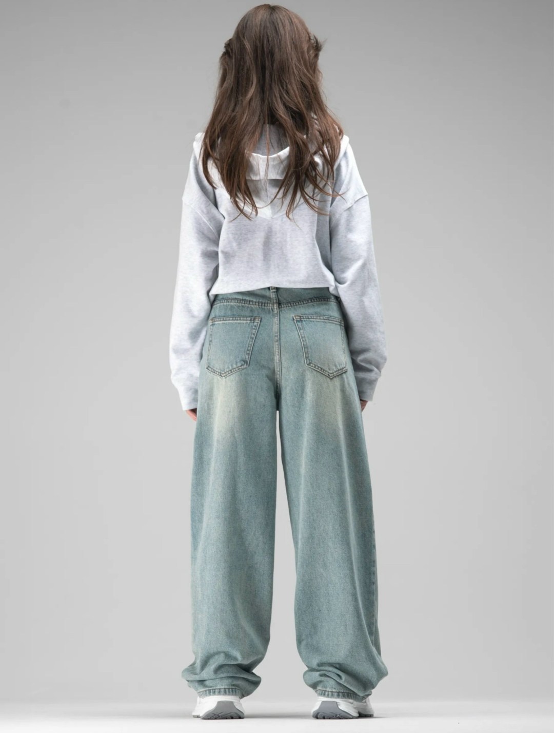 джинсы брюки,джинсы женские,джинсы широкие,стильные джинсы,повседневный джемпер