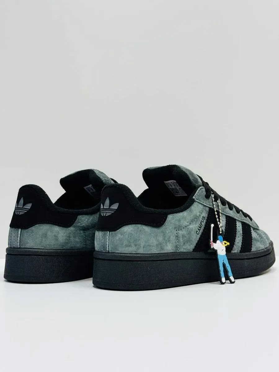 замшевые кроссовки campus 00s adidas originals серый,мужские кроссовки adidas campus,кроссовки adidas campus,низкие замшевые кроссовки campus 00s с фирменными полосками adidas, черный,кроссовки adidas