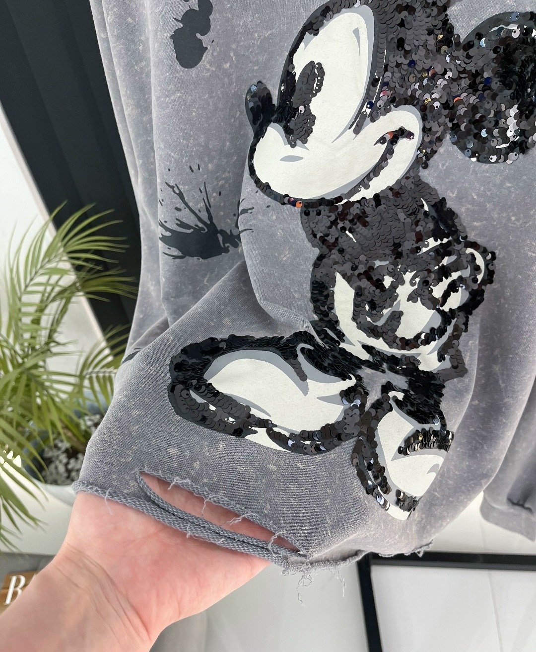 свитшот оверсайз с принтом "микки маус",кофта варенка оверсайз с принтом микки маусом,свитшот оверсайз namson,свитшот рваный толстовка варенка оверсайз кофта мики маус,свитшот рваный толстовка варенка