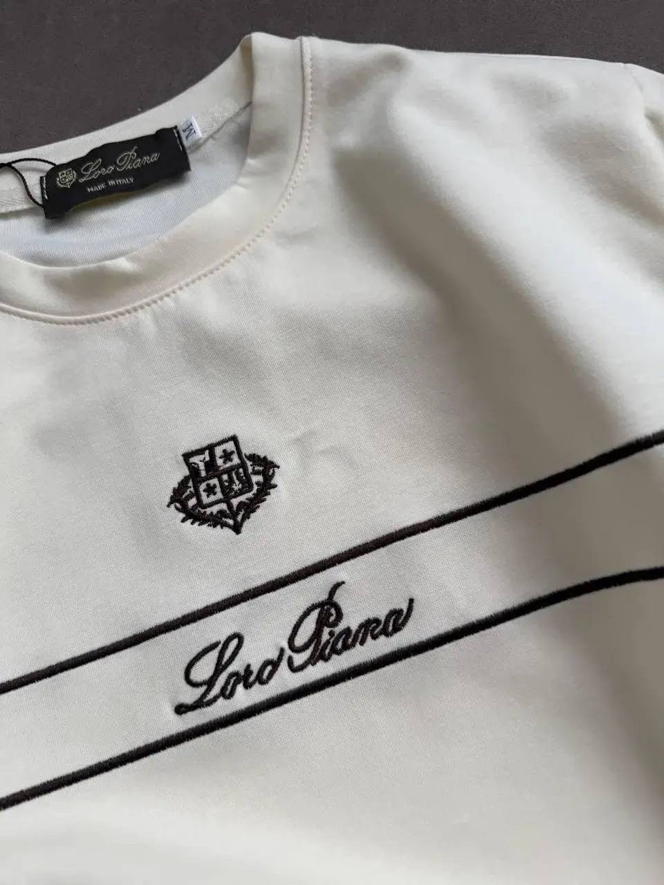 стильные костюмы,костюм белый,костюм спортивный,женский спортивный костюм,трикотажные костюмы