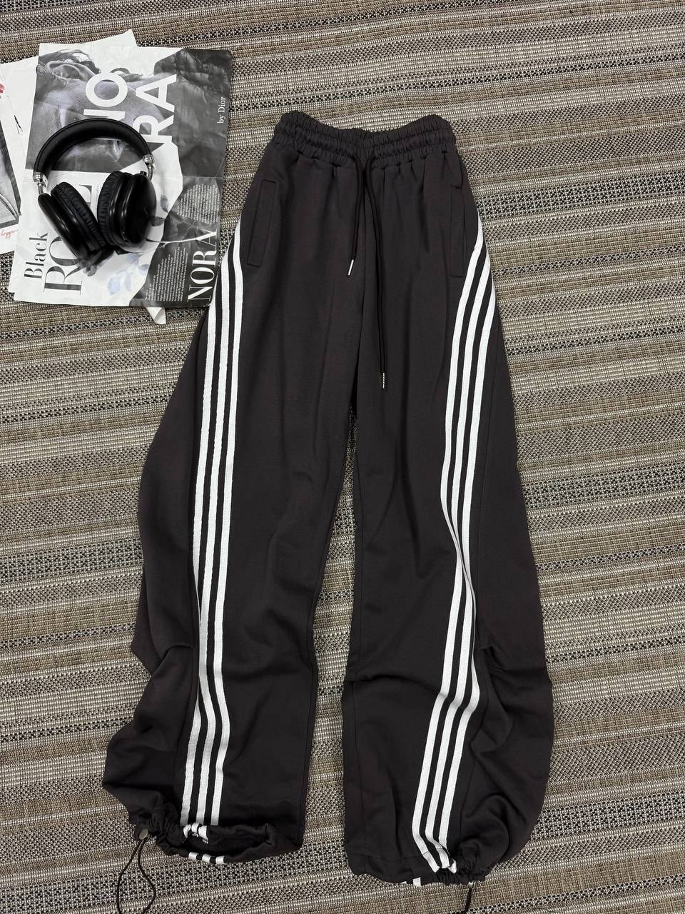 брюки карго с лампасами широкие y2k styfash,брюки спортивные,широкие спортивные штаны,спортивные штаны широкие женские,штаны клеш спортивные