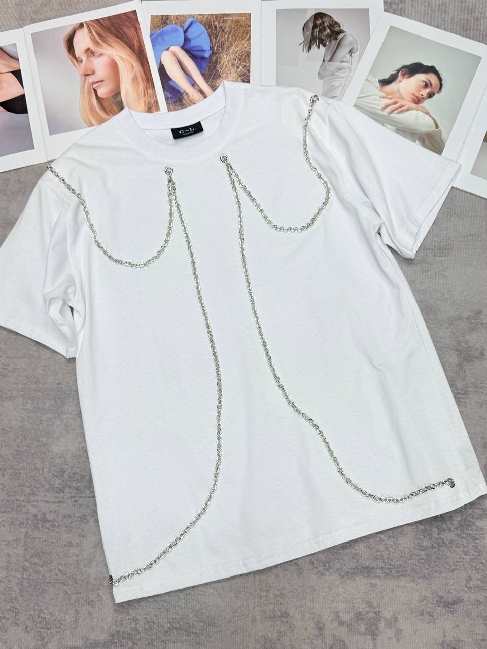 футболка с цепью,женская футболка,футболка с принтом,футболка,футболка оверсайз с цепочкой из страз sela
