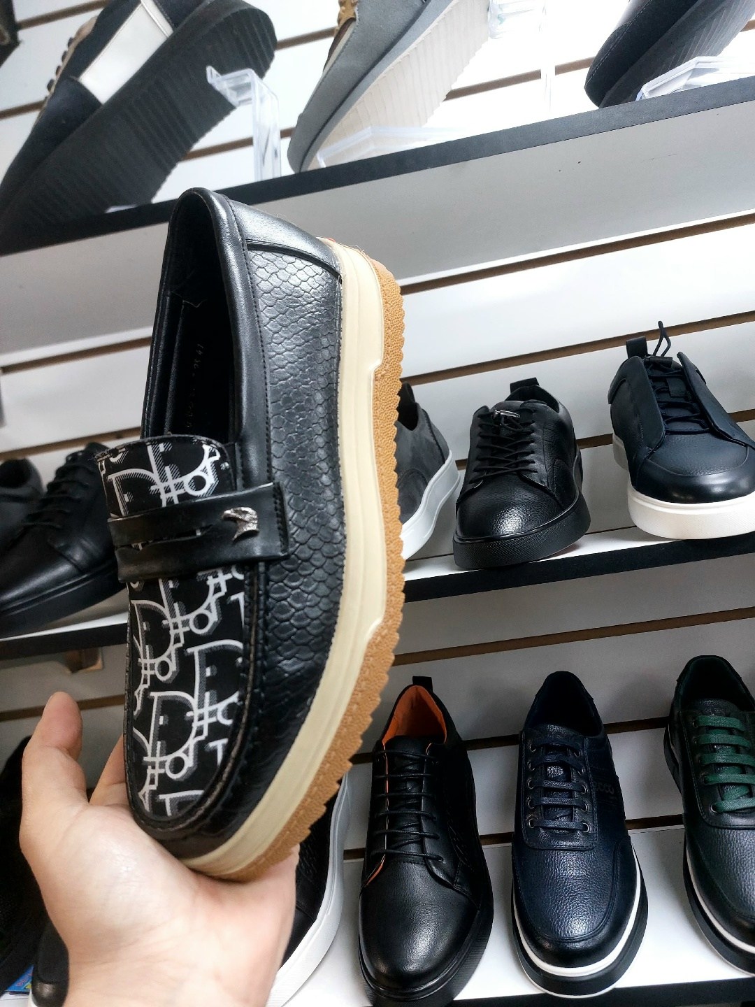 ,лоферы мужские,мужские кожаные лоферы,кожаные лоферы,лоферы мужские loro piana