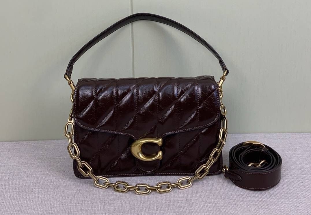 сумка coach женская,стеганая сумка через плечо 26 с цепочкой coach черный,стеганая кожаная сумка через плечо tabby 20 с цепочкой coach,сумка coach,сумка стеганая