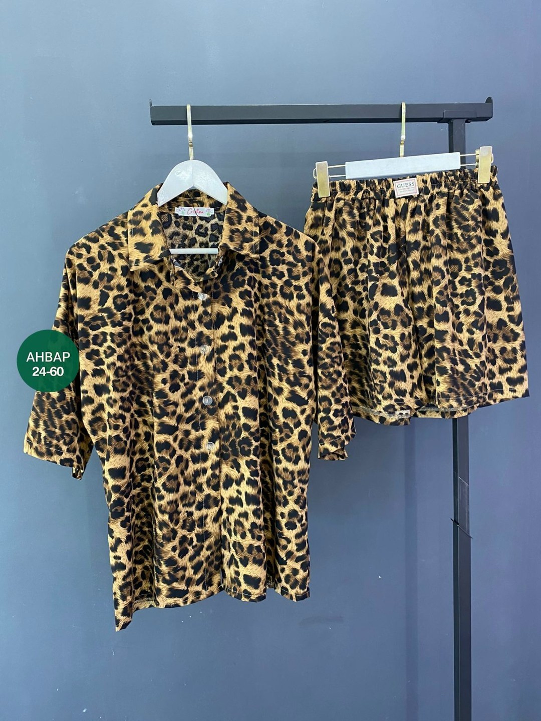 леопардовый костюм,женский костюм с шортами,женский костюм,леопардовый костюм с шортами,костюм летний леопардовый шорты и рубашка