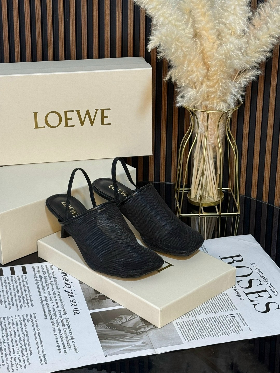 ,шлепанцы женские,модные шлепанцы,босоножки со стразами,черные босоножки