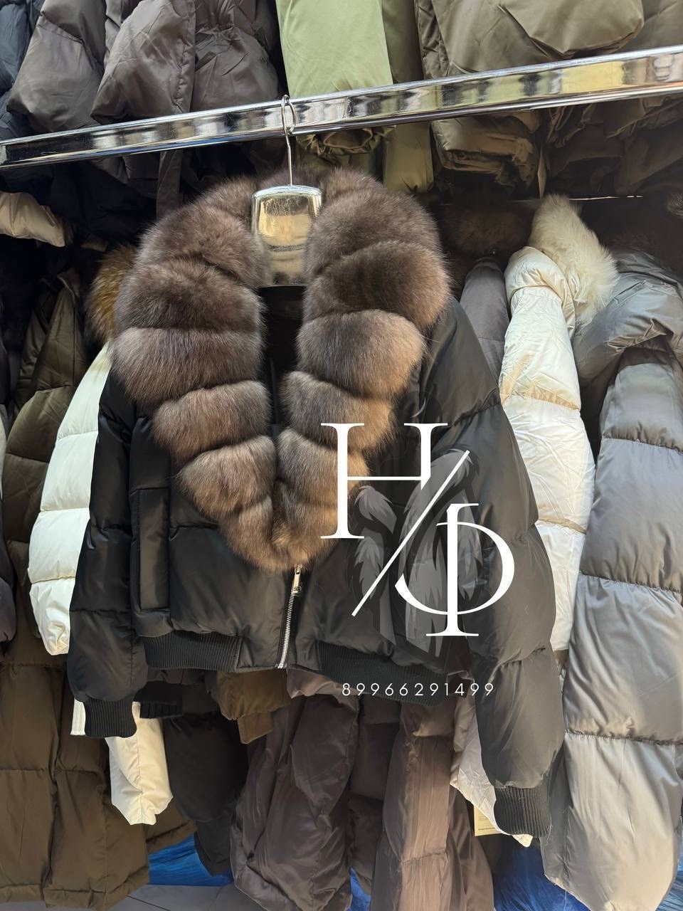 женский пуховик с натуральным мехом,пуховик с натуральный мех,женские пуховики,пуховик с мехом,куртка-бомбер с натуральным мехом песца