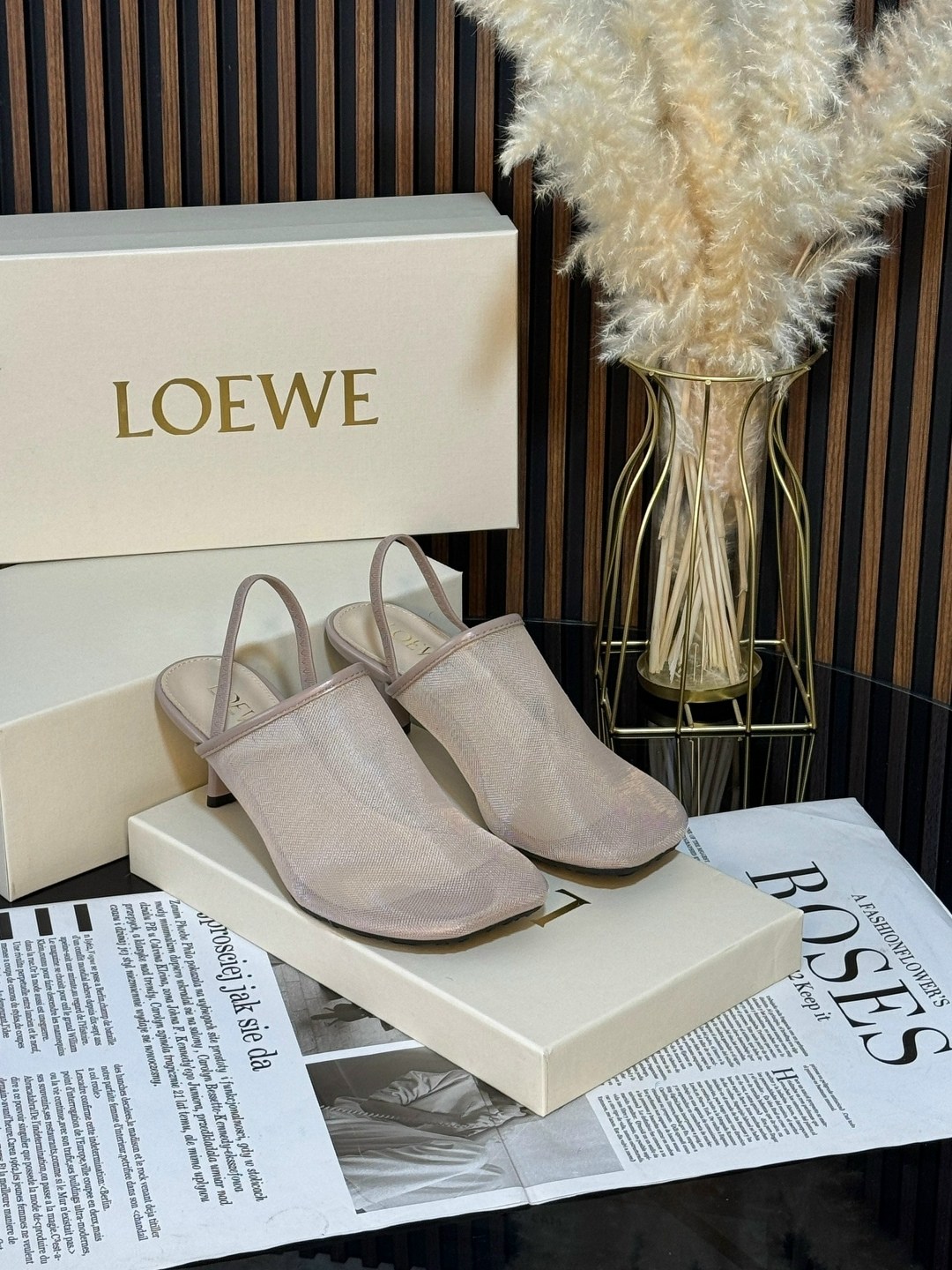 ,шлепанцы женские,модные шлепанцы,босоножки со стразами,черные босоножки