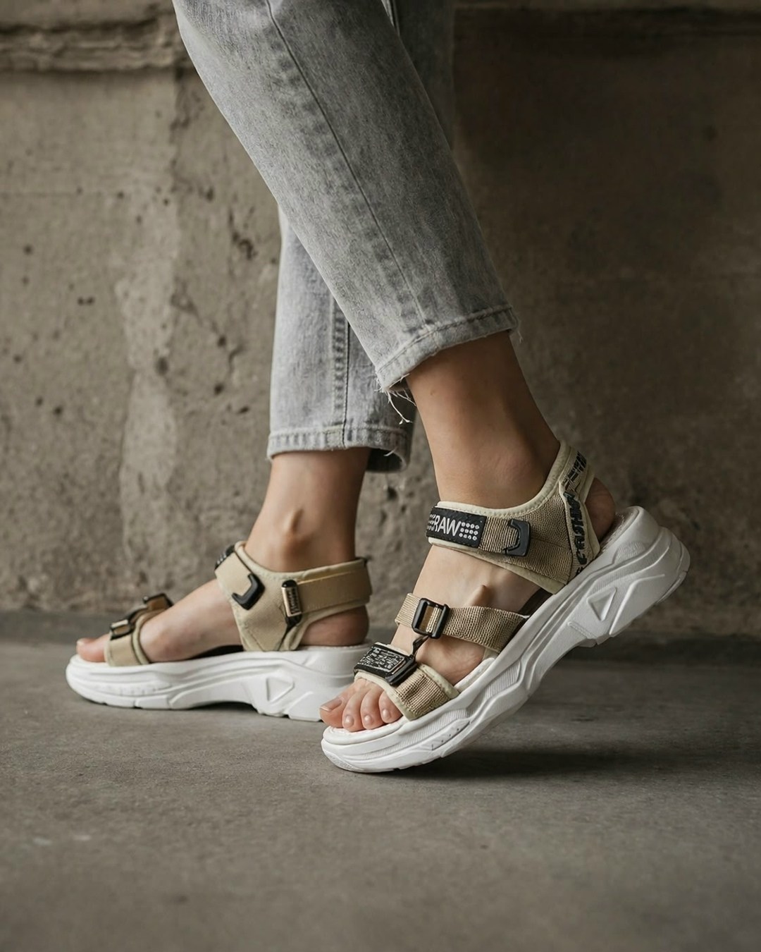 ,сандалии спортивные,спортивные босоножки,босоножки женские,сандалии