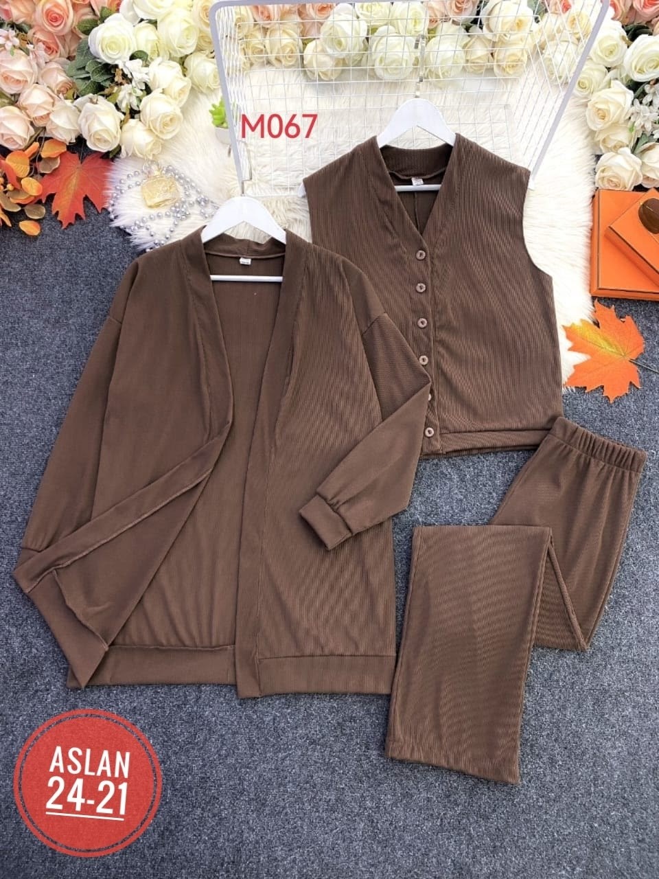 костюм тройка женский,трикотажный брючный костюм тройка,брючный костюм,трикотажный костюм тройка,костюм трикотажный