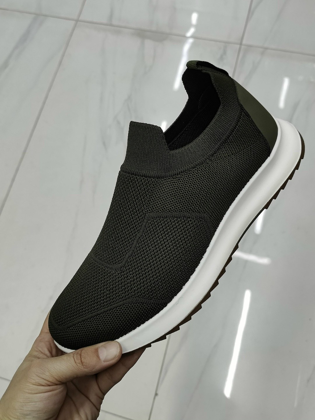 ,кроссовки женскиe,женские кроссовки удобные,спортивные текстильные кроссовки,кроссовки модные