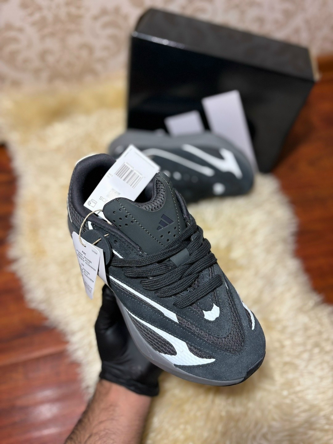 кроссовки adidas yeezy boost 700,adidas yeezy boost 700 v 2,adidas yeezy boost 700,adidas yeezy 700,кроссовки adidas yeezy boost