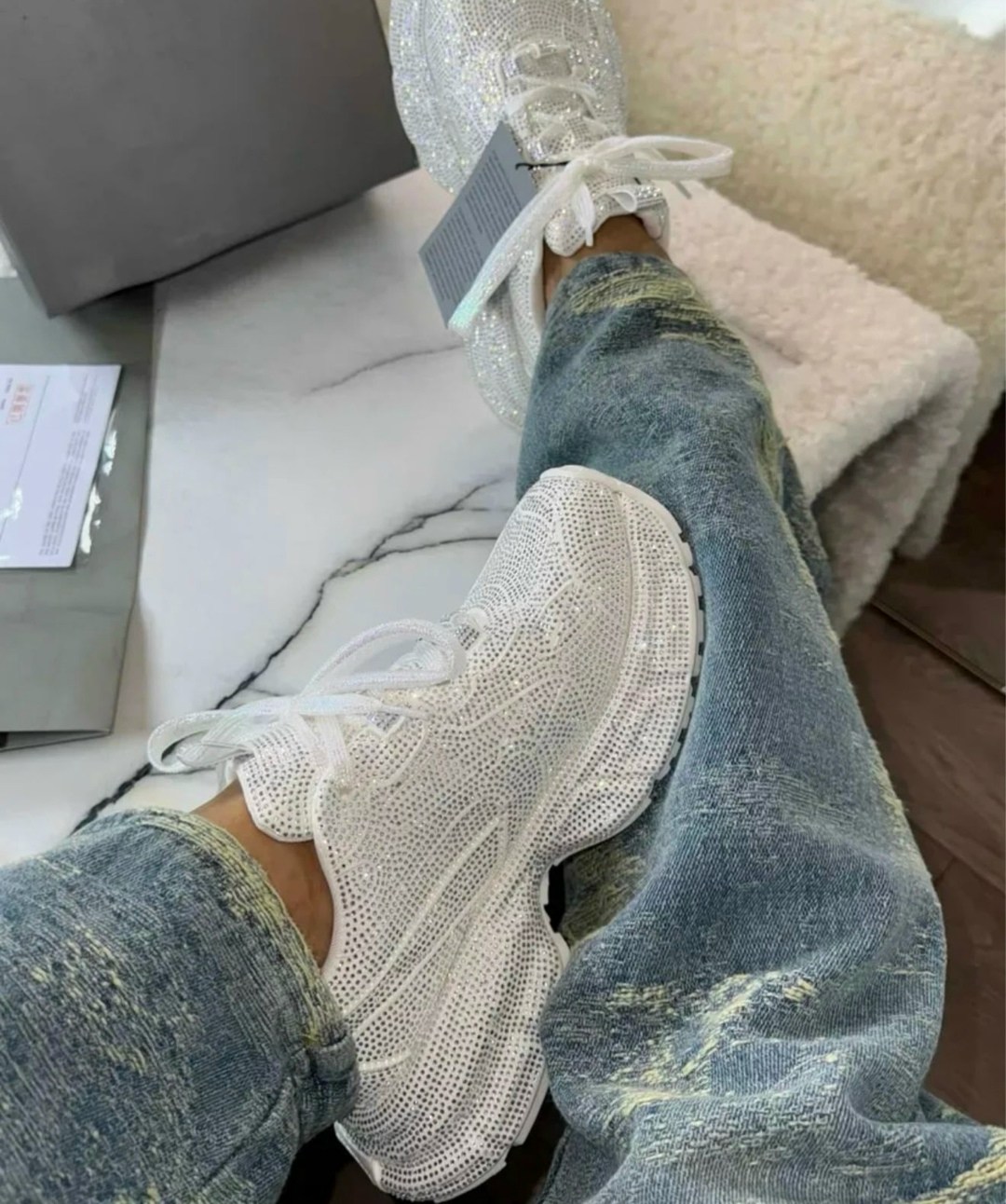 ,кроссовки натуральные,кроссовки в стразах,женские кроссовки,кроссовки натуральная замша