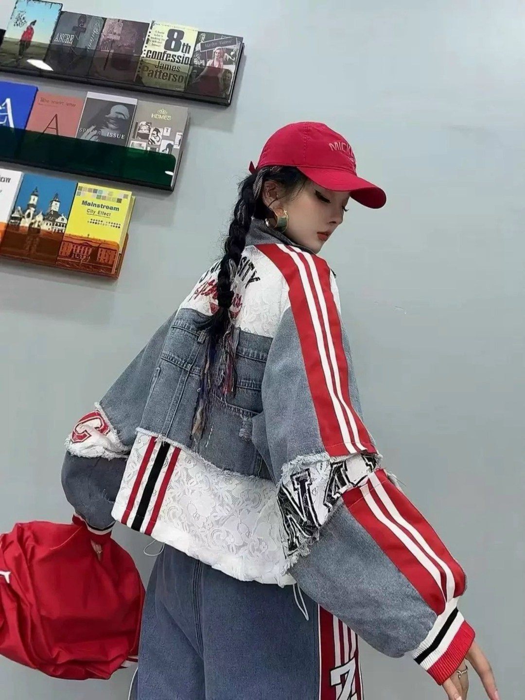 женская джинсовая куртка,джинсовая куртка,куртка бомбер женская,джинсовые костюмы женские,модные джинсовые куртки