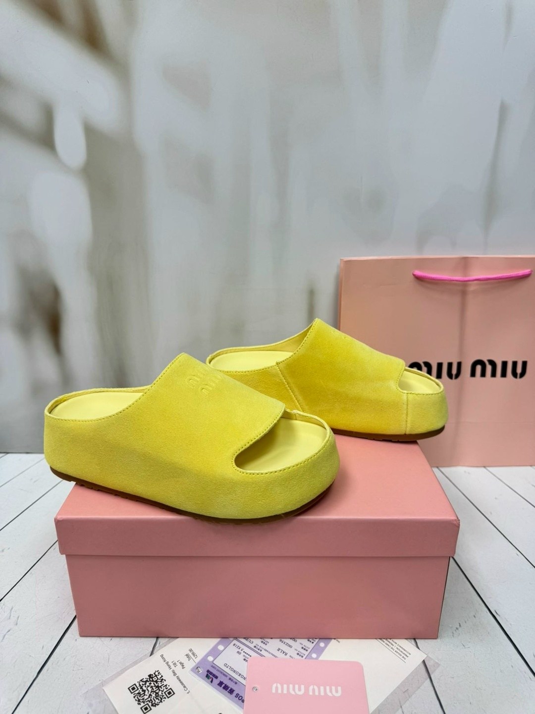 ,женские шлепанцы,женские шлепки,шлепки бейп,комнатные шлепанцы