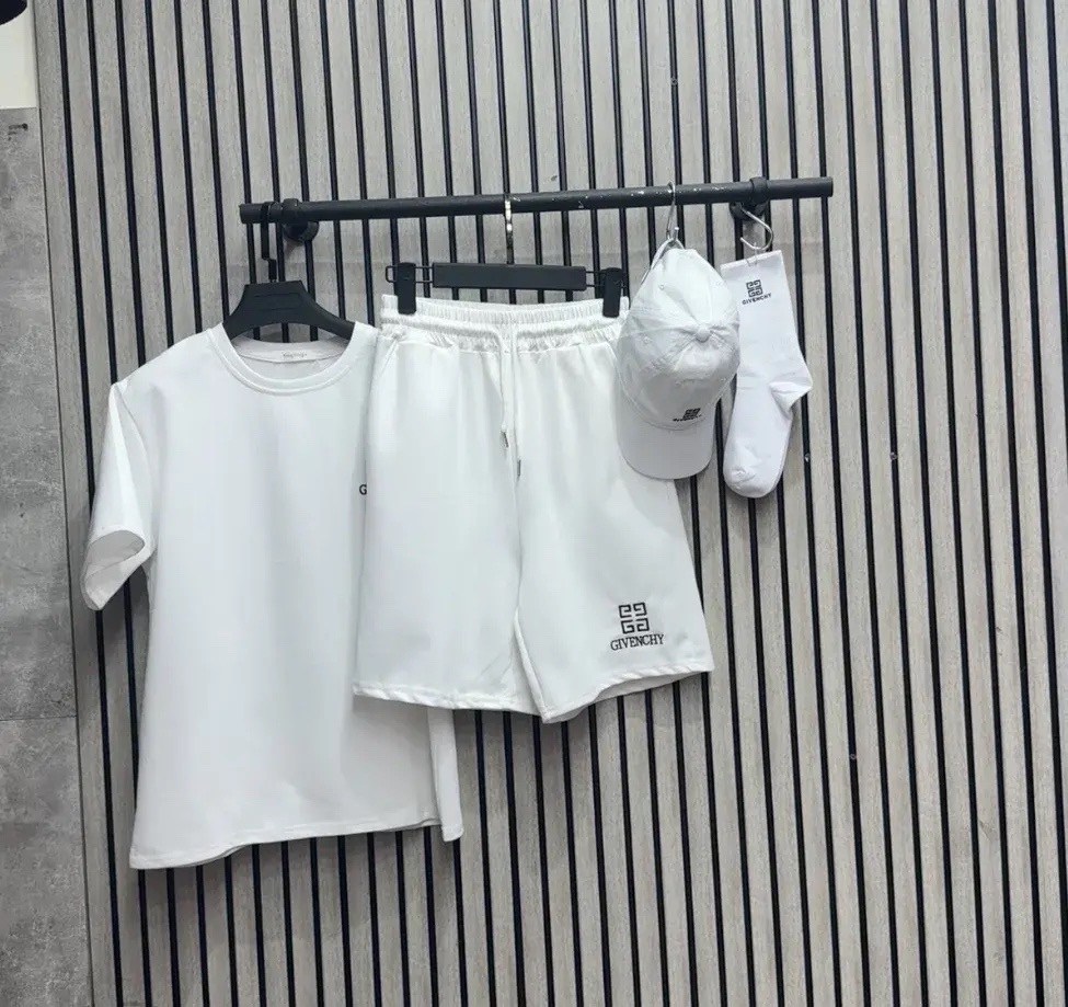 летний костюм с шортами,комплект одежды женские,женский костюм шорты,летние костюмы,спортивные костюмы женские