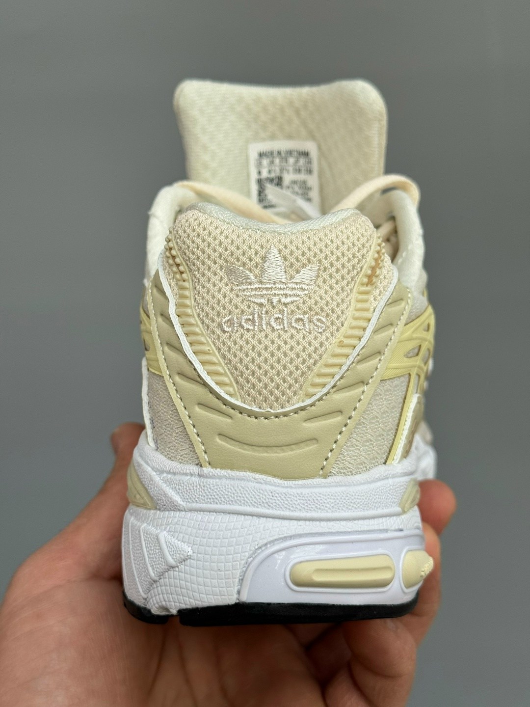 кроссовки adidas,женские кроссовки adidas,кроссовки adidas response cl,кроссовки adidas original,кроссовки adidas response cl crystal white