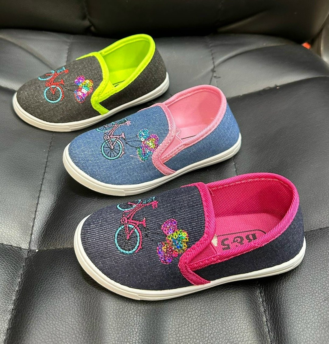 слипоны детские (размер: 28),,детские слипоны, детская,кеды слипоны