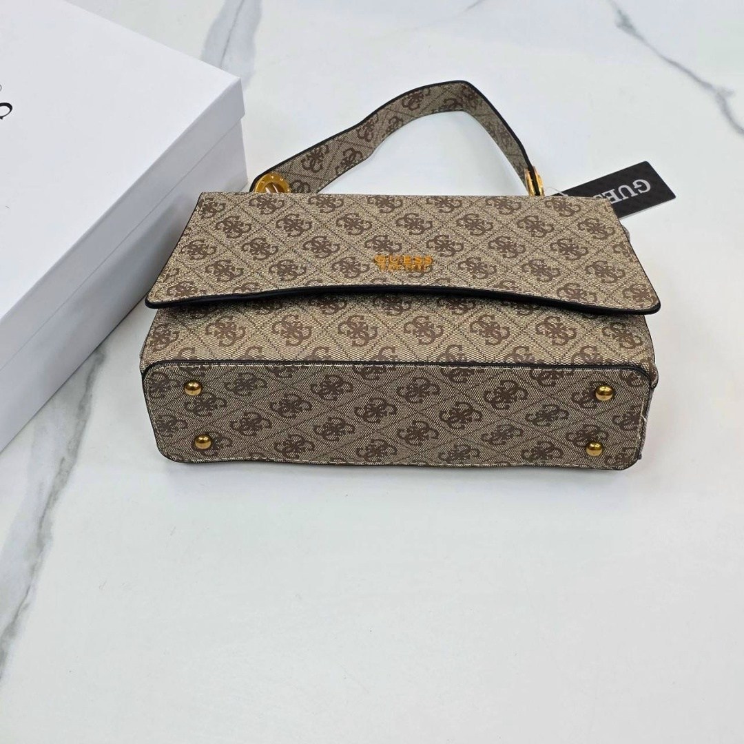 женская сумка guess,guess сумка на плечо,сумка guess,guess сумка конверт на плечо,сумка через плечо guess