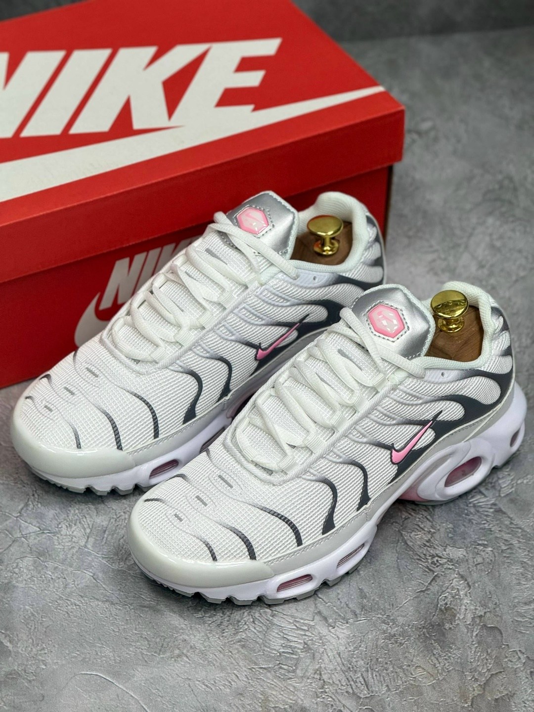 кроссовки летние спортивные nike air max tn plus,,кроссовки женские nike air max tn plus,nike air max tn plus,кроссовки nike air max tn plus