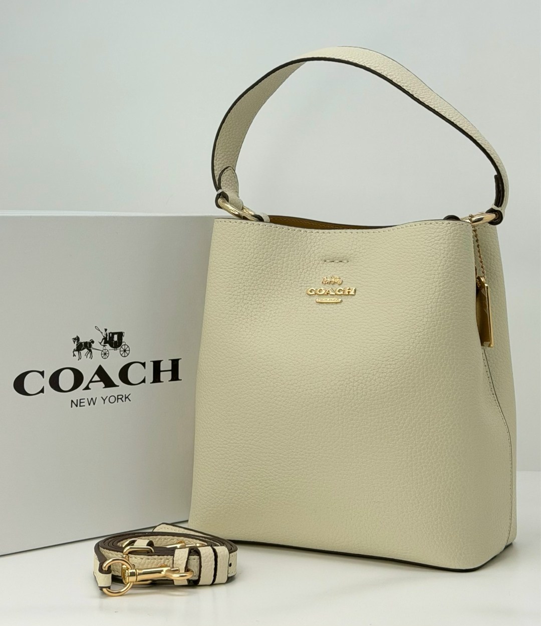 женская сумка coach,coach сумка,сумка,coach сумка тоут,сумка coach белая