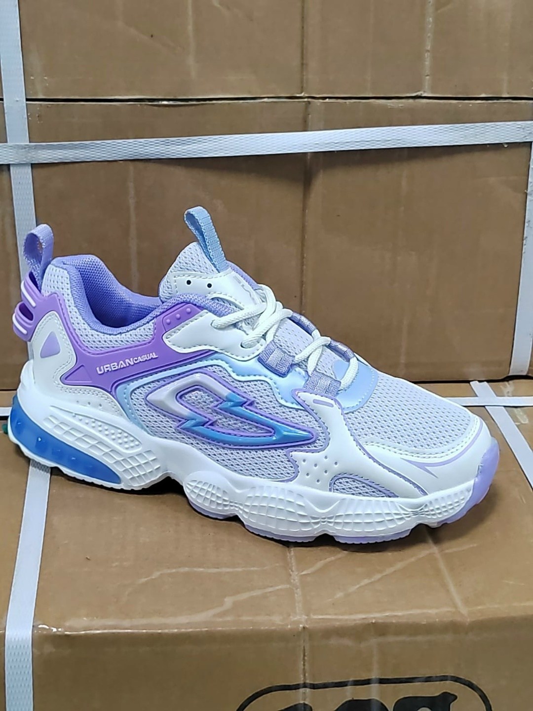 кроссовки женскиe,кроссовки,женские массивные кроссовки,кроссовки для женщин,кроссовка