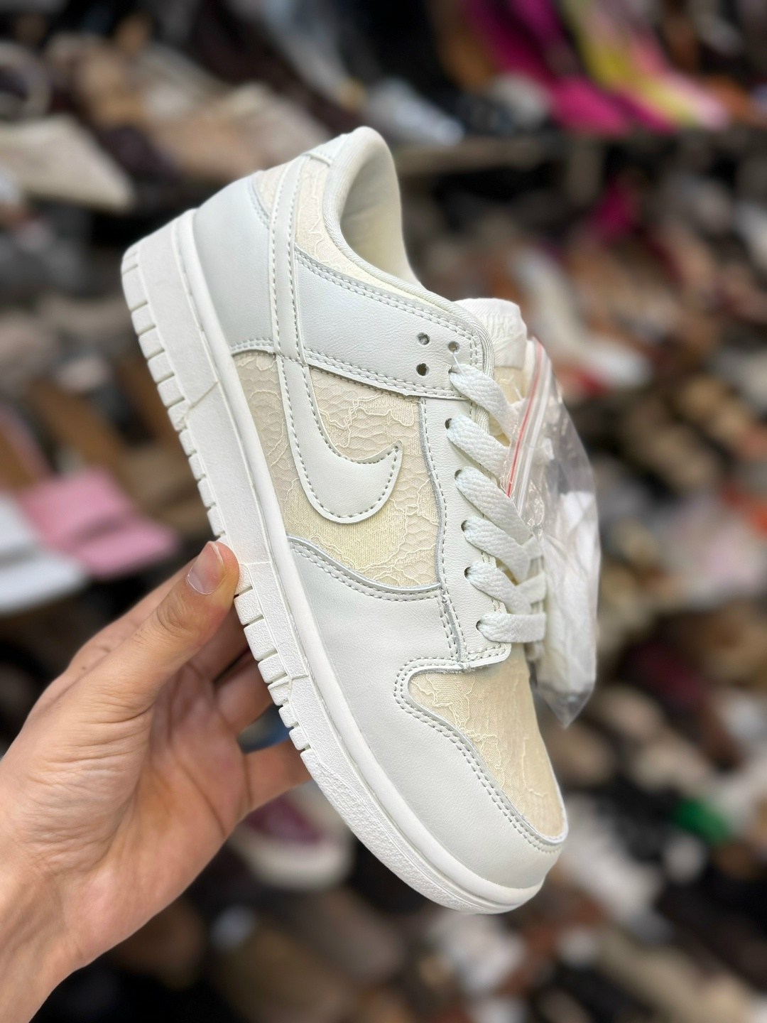 dunk low nike,nike dunk low orange pearl,кроссовки,кроссовки nike sb dunk low цвет бежевый,nike dunk low женские